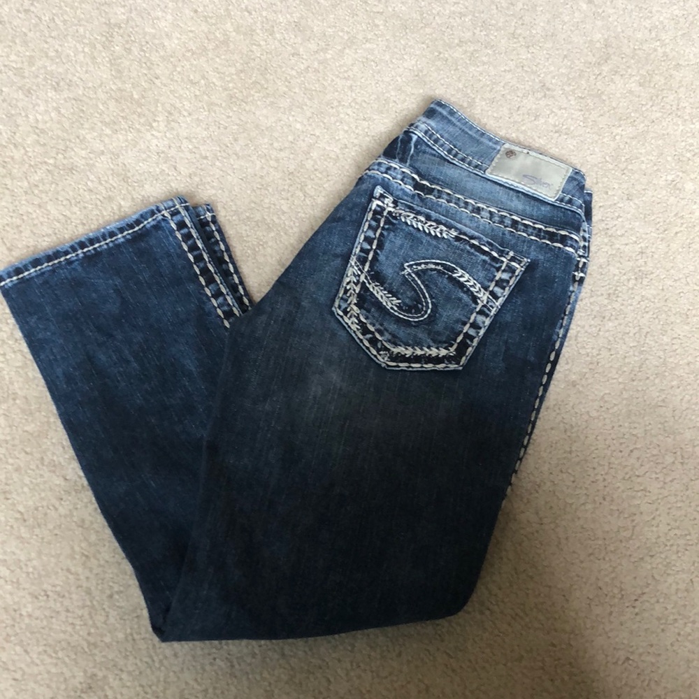 Woman’s Silver Capri jeans